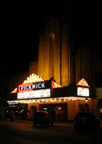 Pickwick Theatre - Park Ridge
