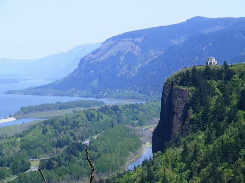 Vista House and the Columbia River Gorge Vista House and the Columbia River Gorge